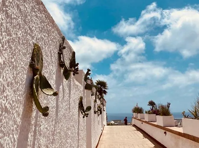 Borgo Cacciatori 2* Ventotene