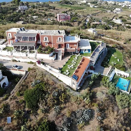 Borgo Cacciatori Szálloda Ventotene