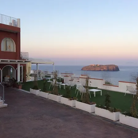 Borgo Cacciatori Hotell Ventotene