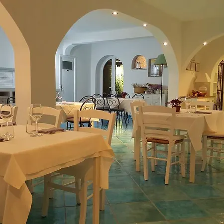 Borgo Cacciatori 2* Ventotene