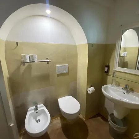 Borgo Cacciatori Hotell 2*